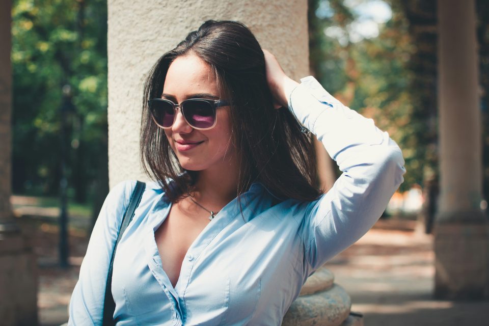 Descubre cuánto cuesta un aumento de pecho en Galicia, qué factores influyen en el precio y cómo elegir con criterio y seguridad.